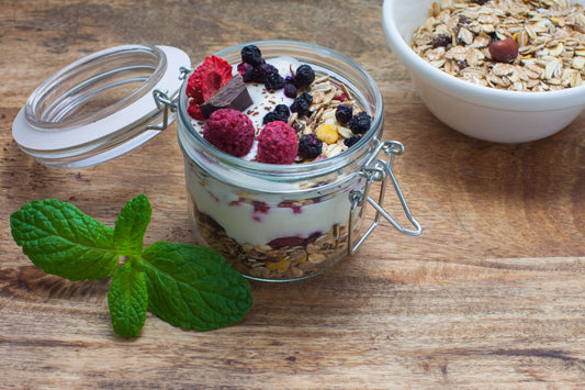 Un desayuno completo en un tarro de cristal: Gachas con Frutos del Bosque